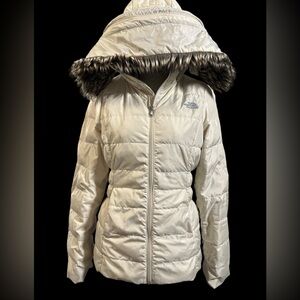 The North Face 550 Women's Cream Down Jacket with Faux Fur Hood
